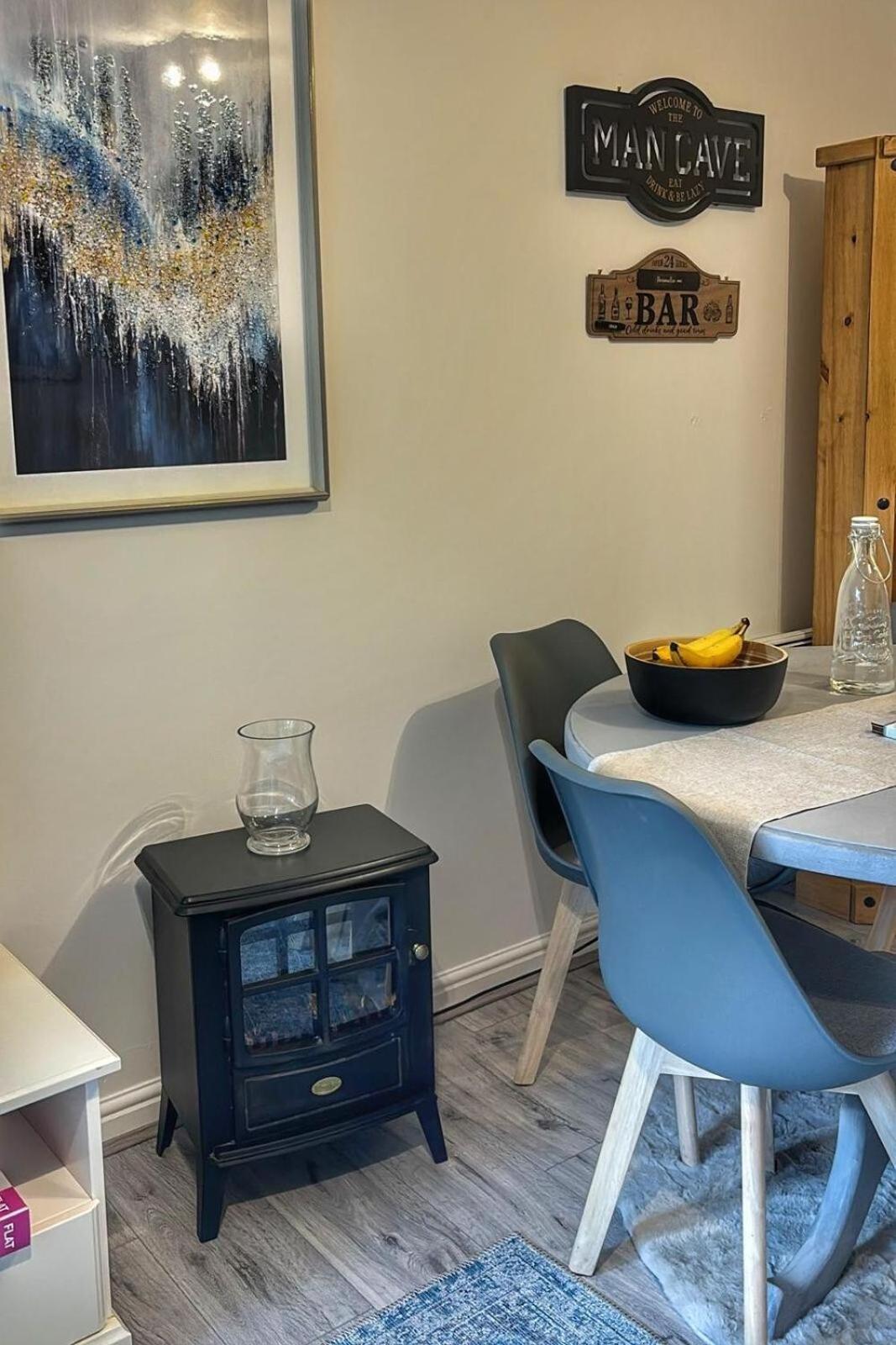 2 Bed , Ensuite Flat Close To Heathrow, Windsor , Langley Langley Marish