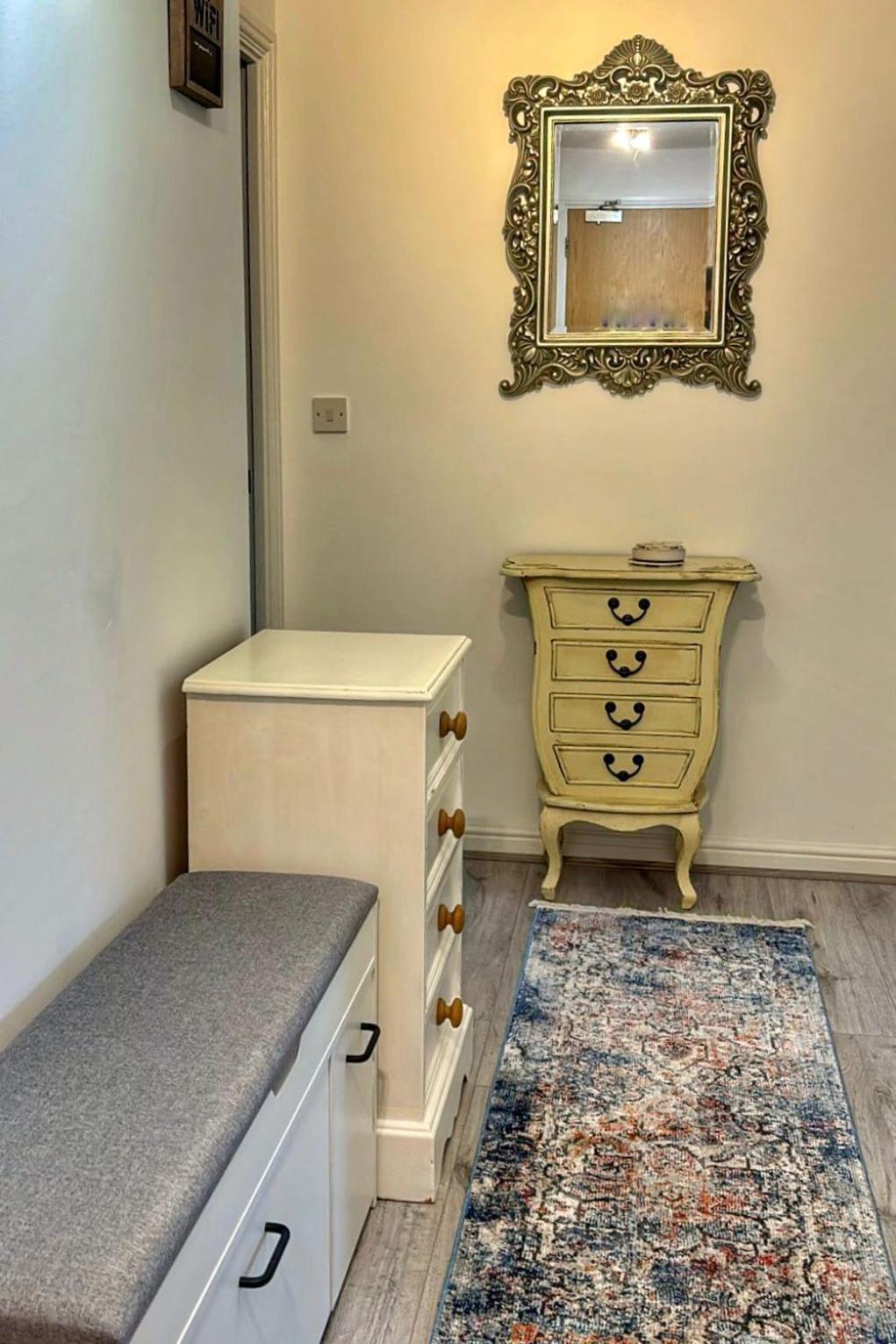 2 Bed , Ensuite Flat Close To Heathrow, Windsor , Langley